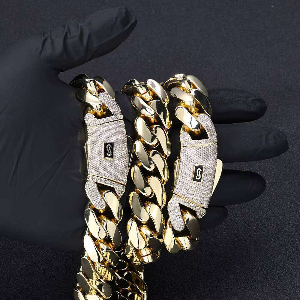 NUOYA Iced Out Dia Clasp 14K Gold Plated Solid Thick Miami Cuban Link Bracelet Fashion Hip Hop Jewelry for Men and Women