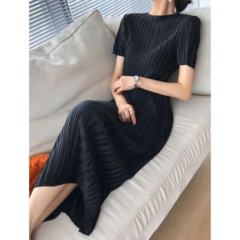 Casual Full Pleats Mid Length Spring 2023 Women Light And Mature Temperament O Neck Short Sleeve Dress Female