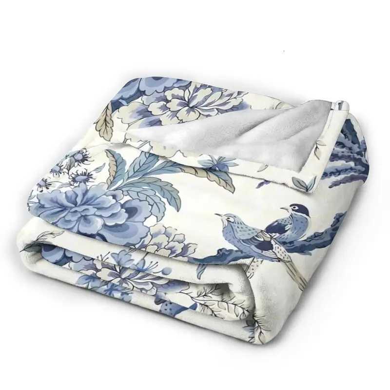 Chinoiserie Blanket Blue and White Outdoor Bule Birds Flowers Soft Flannel Lightweight Throw Blanket Warm Cozy Blankets for Sofa C251111