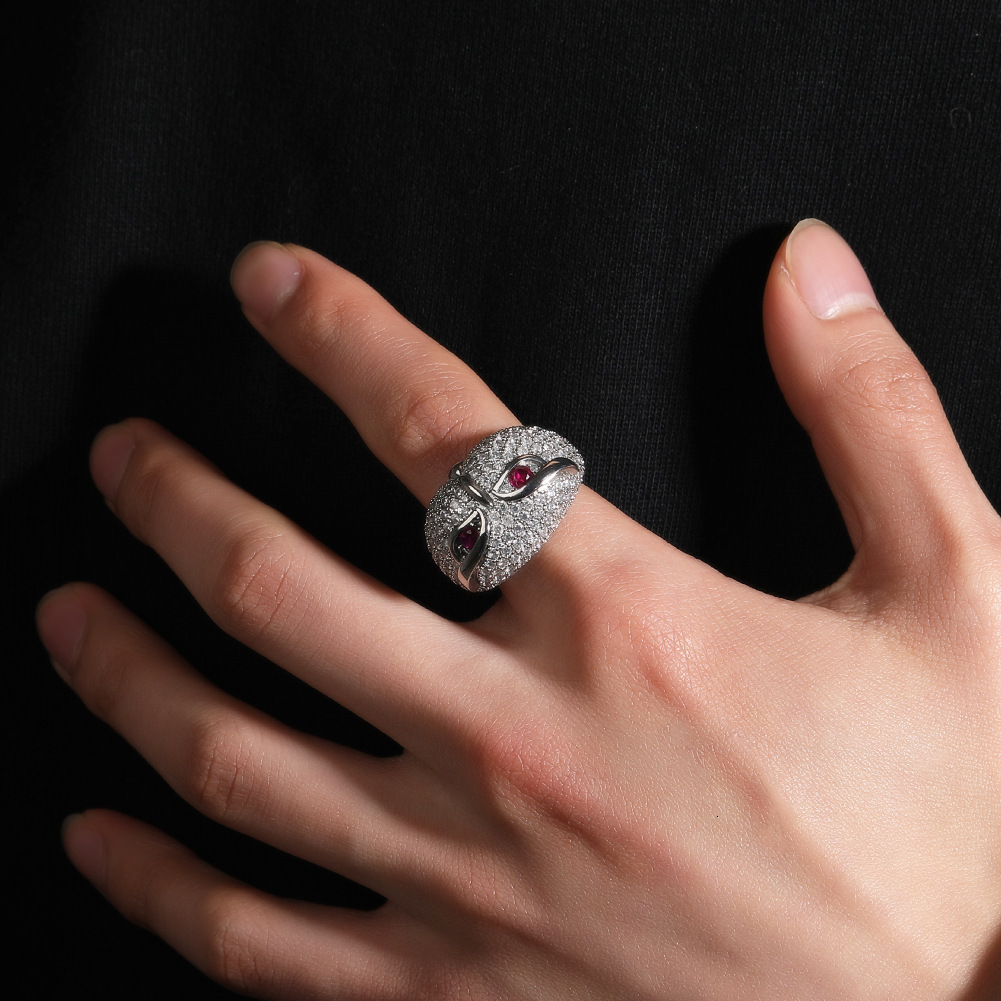 Creative Owl Ring Hip Hop Personalized Ruby setting VVS Moissanite Animal Ring Fashion Accessories