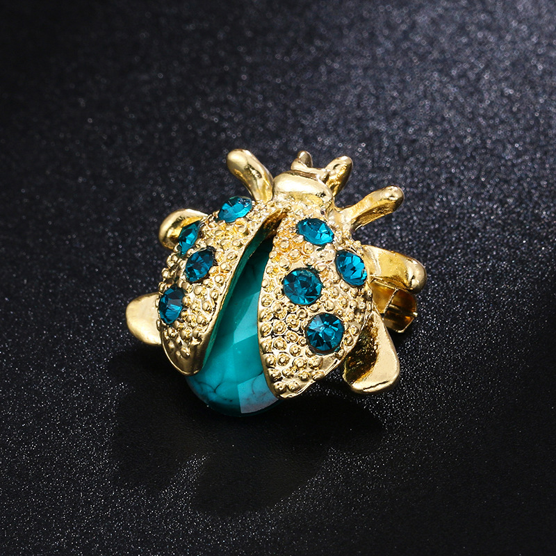Exquisite Insect Shaped Design Charming Rhinestone Carved Brooch Seven Star Ladybug Shaped Temperament For Womens Daily Wear And Decoration Brooch