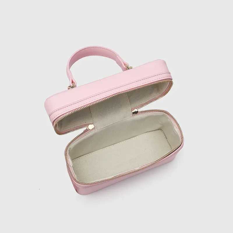 Spring Summer Fashionable Womens Box Handbag Crossbody Bag Vintage Style Medium Hardness Zipper Closure Versatile Small BagT251110