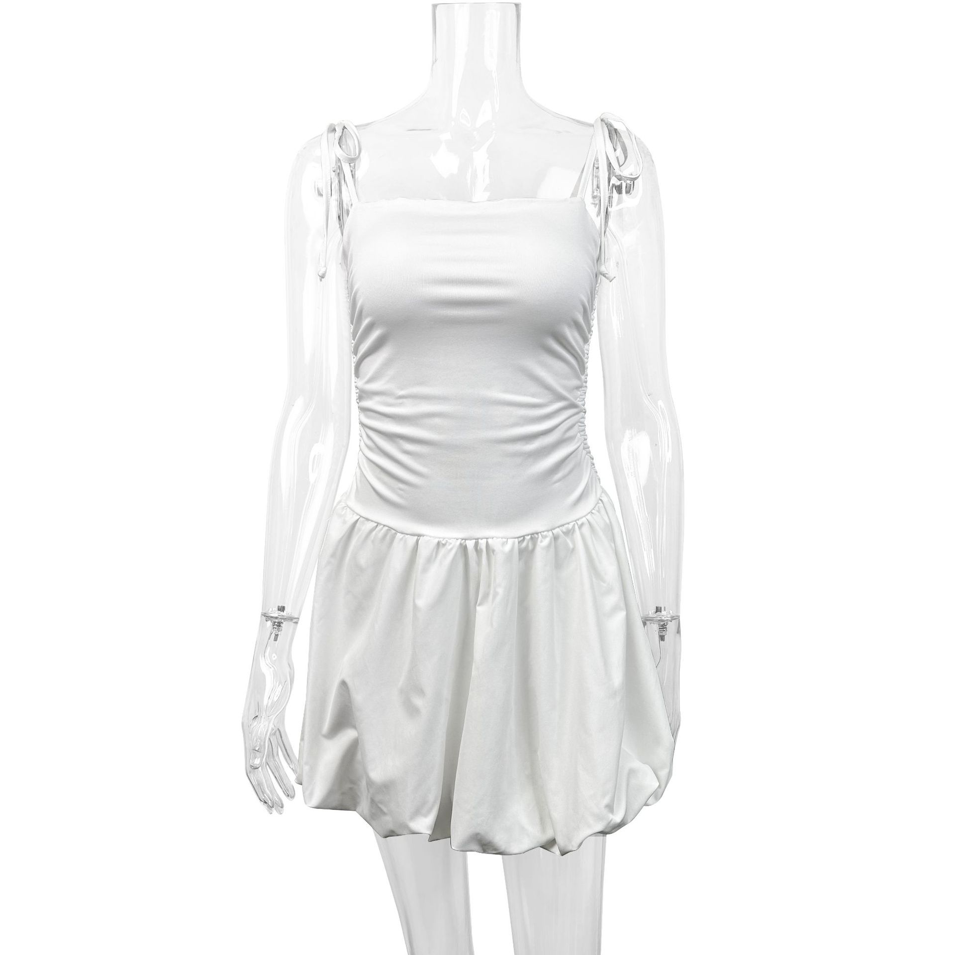 D48Chic European and American Inspired Sexy Tube Top Short Dress with Sleek Suspenders