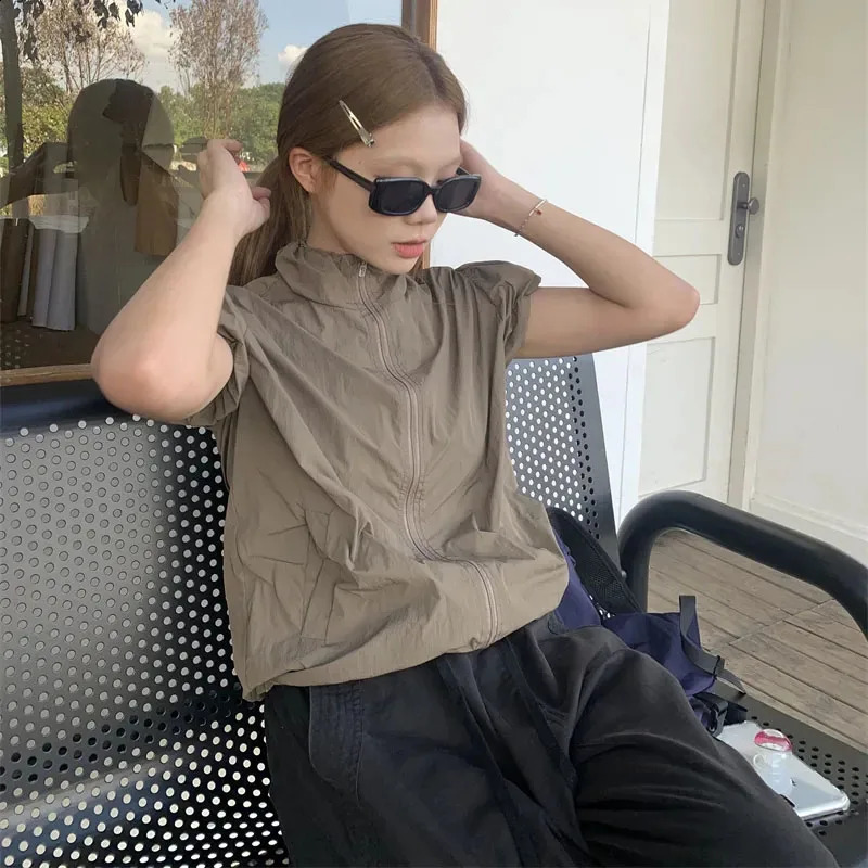 American Vintage Sports Jackets Women Mountaineer Short Sleeve Sun-proof Coat Female Summer Thin Zipper Quick Drying Jacket 250410