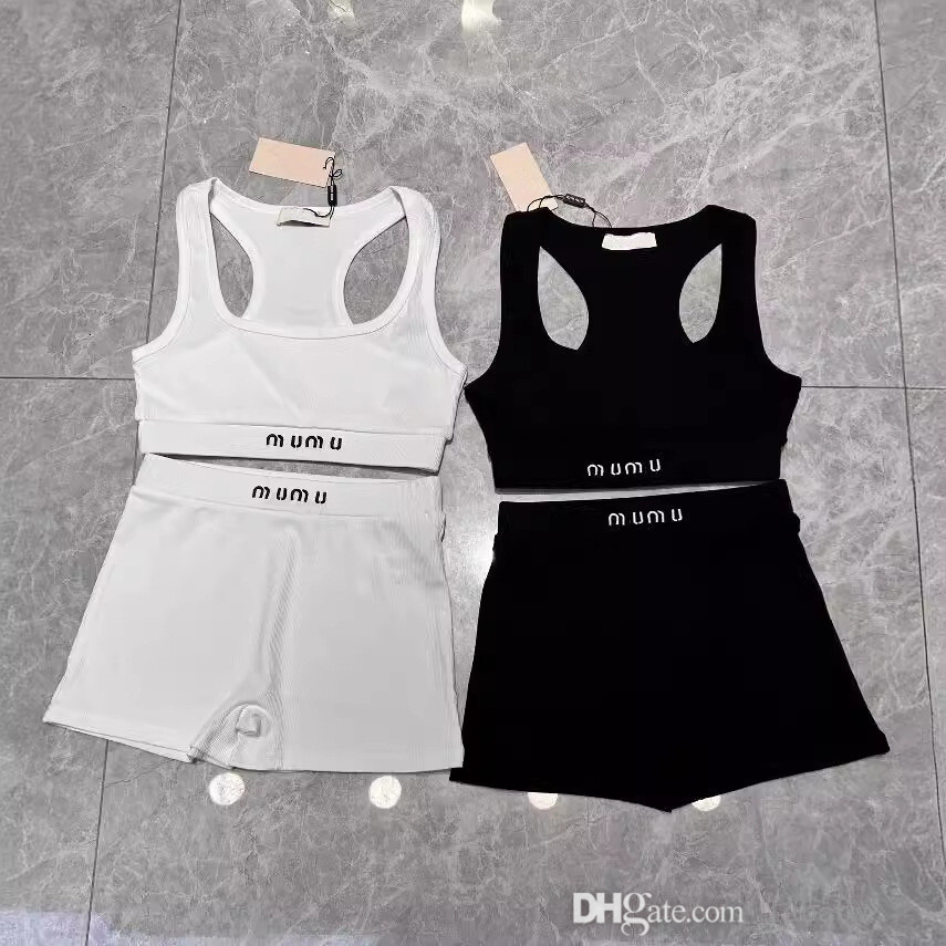 2025 Summer Designer Tracksuit Fashion Two Piece Set Women Sexy Sleeveless Vest Crop Top And Shorts 2Pcs American Sports Yoga Fitness Suit Outfits