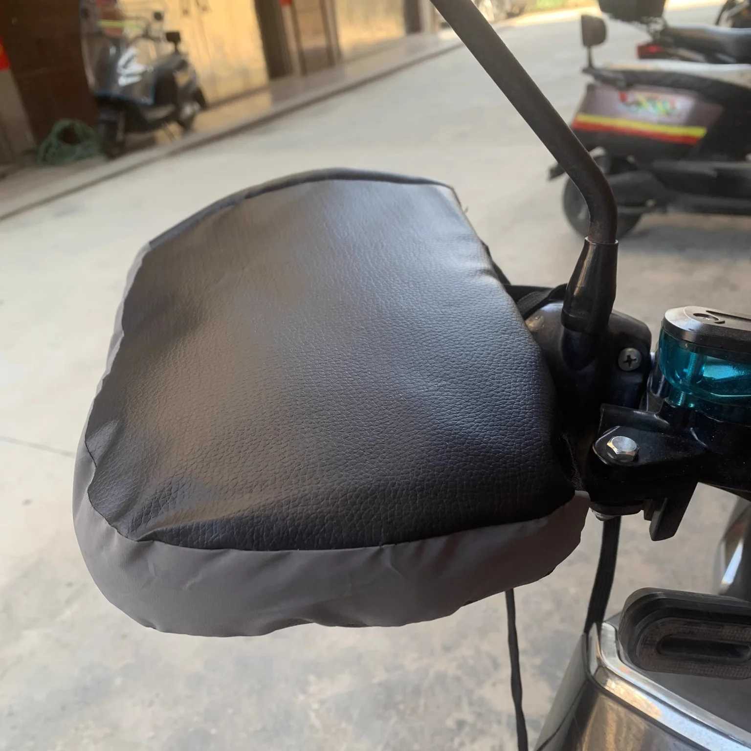 2PCS Winter Electric Bike Gloves Windproof Warm Thickened Handle Cover Comfortable Plush Handlebar Mitten For Bicycle Motorcycle S25118