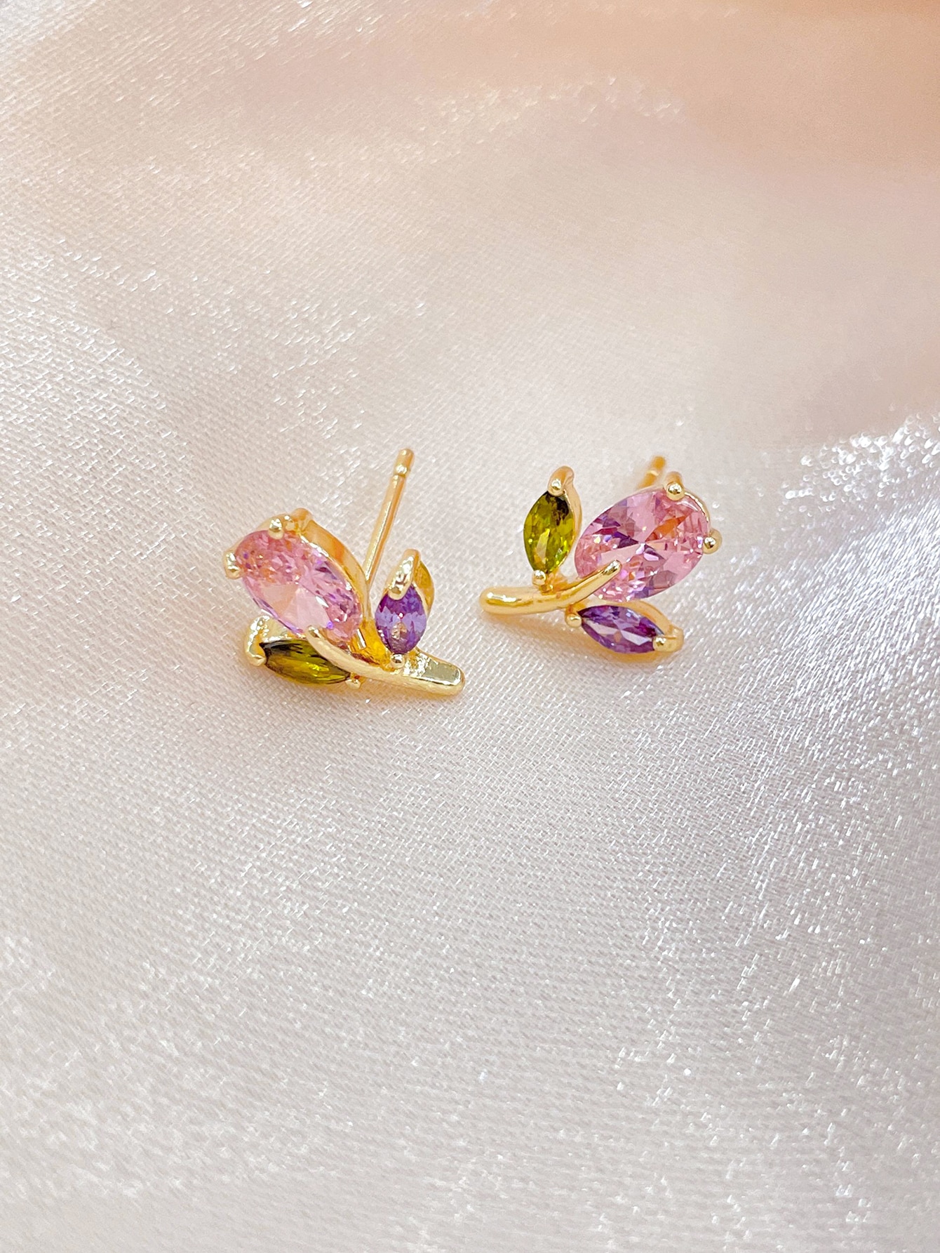 Elegant Ladies' Pink Oval Zirconia Tulip Earrings - Handcrafted Jewelry Accessory