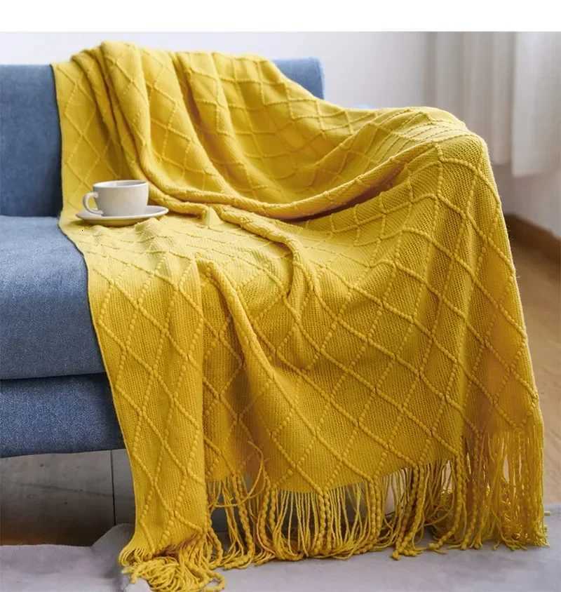 Nordic Solid Casual Blankets Throws Soft Comfortable Knitted Shawl Sofa Blanket Bed End Cover Travel Hotel Decorative Bedspread C251111