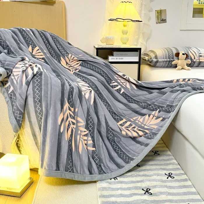 Double sided milk flannel multifunctional printed blanket shawl blanket nap blanket C251111