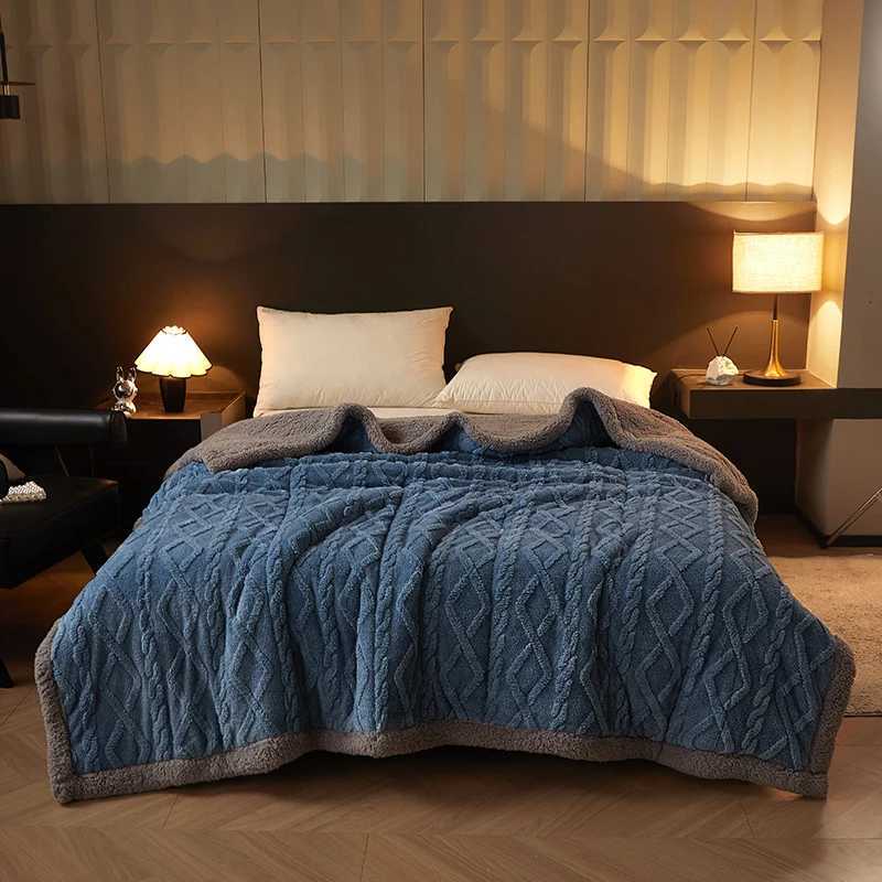 New Tafu velvet thickened winter blanket student dormitory blanket nap office milk velvet lamb velvet blanket C251111