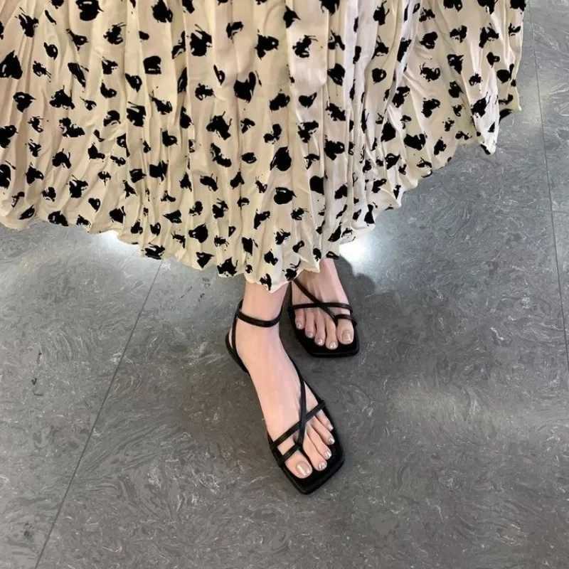 Design 2025 Summer New Womens Sandals Fi Open Lace Womens Elegant Gladiator Shoes Outdoor Dresses Flat SandalsXJ250410