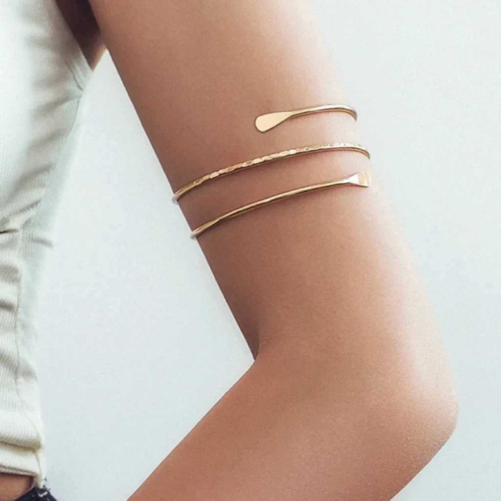 Punk Alloy Upper Arm Open Ended Cuff Bracelet Bangle Women Adjustable Armbands Costume Accessory for WomenC250410