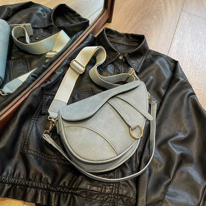 This years hot popular small for women in new summer versatile crossbody single shoulder underarm saddle bag bigclothfgg22