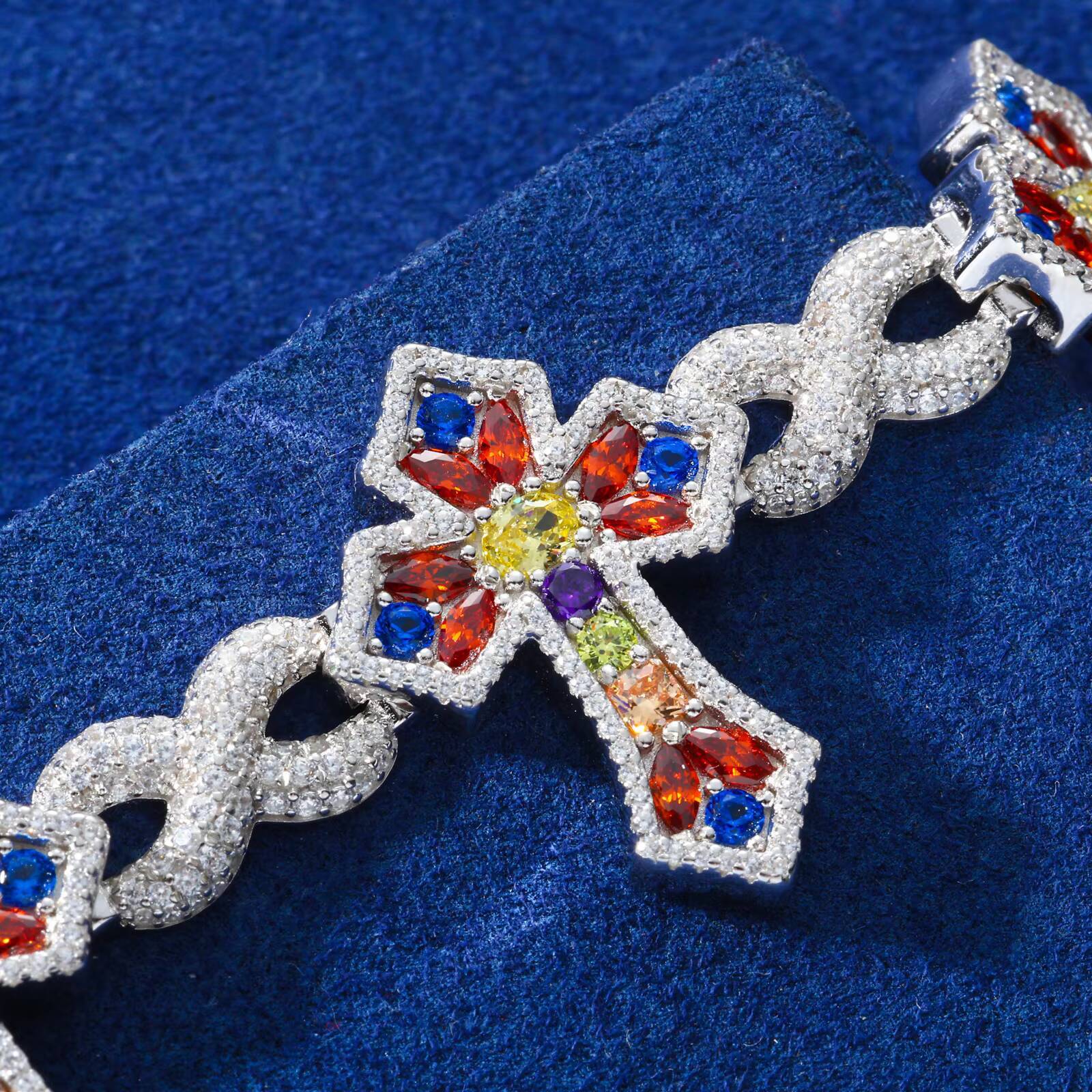 New Arrival Hip Hop Jewelry 26mm 925 Sterling Silver VVS Moissanite Colorful Moissanite Infinity Candy Cross Link Bracelet for Men