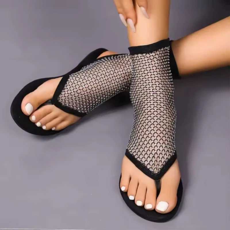 Luxury womens sandals hollow and sexy womens shoes round toe flat shoes high-quality mesh womens slippersXJ250410