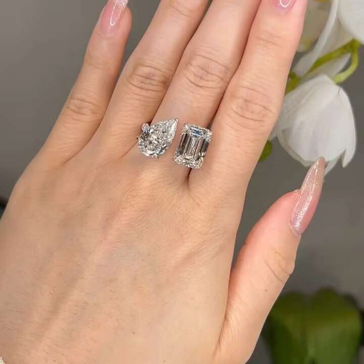 IGI Certificated 18K Solid Gold Wedding Promise Jewelry Women 5CT Emearld With 3CT Pear Cut Lab Grown Diamond Engagement Ring