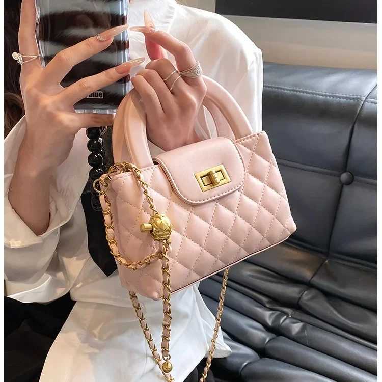Fashionable Versatile Small Square Handbag 2025 New Commuter Crossbody Bag Shoulder Bag Handbag Polyester Fiber Interior ZipperT251110