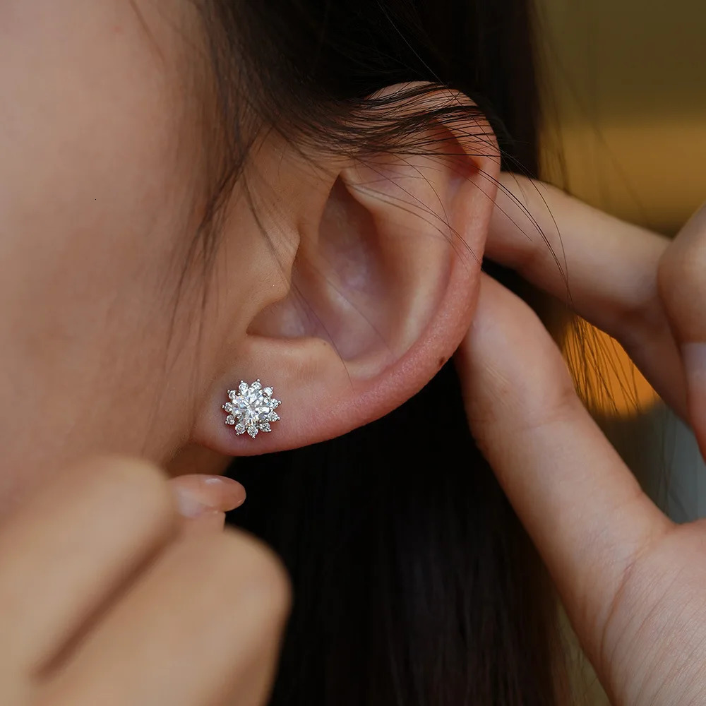 TEN S Stud Earrings 925 Sterling Silver Brilliant Round Cut Sparkling Jewelry for Women Elegant Gift 251031