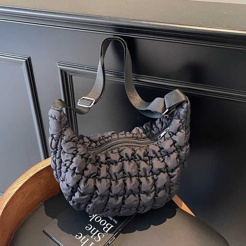 Autumn and winter cloud bag female personality diamond grid shoulder bag large capacity crossbody bagT251110