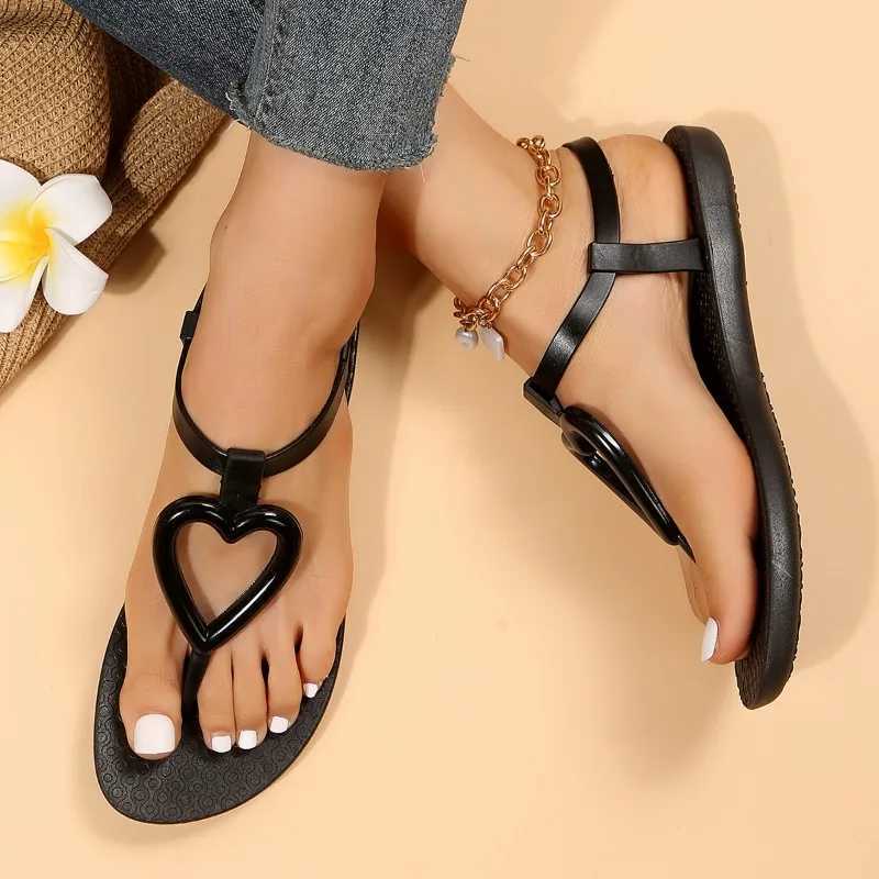 Summer lightweight and comfortable casual flat shoes for women hot selling 2024 Lat model heart-shaped womens sandalsXJ250410