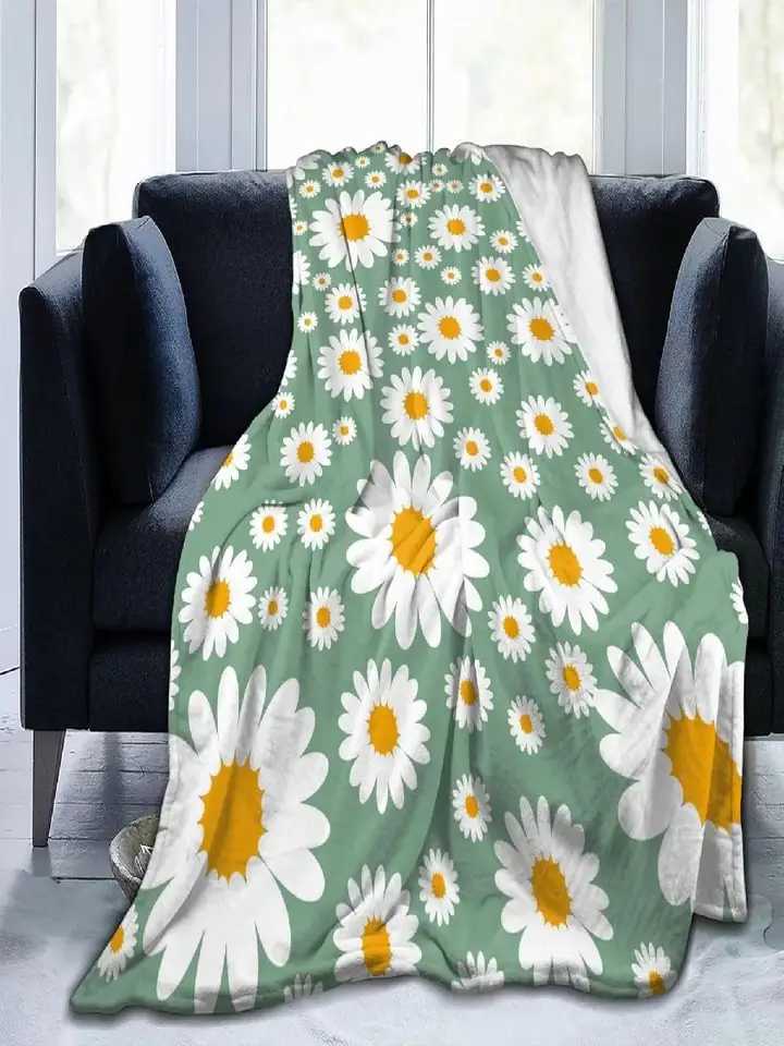 White Daisy Pattern Throw Blanket Perfect for Couch Bed Car Home Camping Lovely Flowers Fruit Fans Gift All Season Use C251111