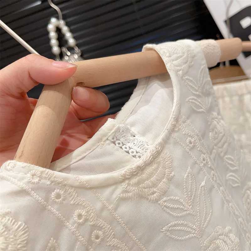 2024 New Summer Korean Chiffon Womens Clothing Set Sleeveless Cotton Embroidered Tank Top+Shorts 2-7 Year Childrens Clothing SetXJ250410
