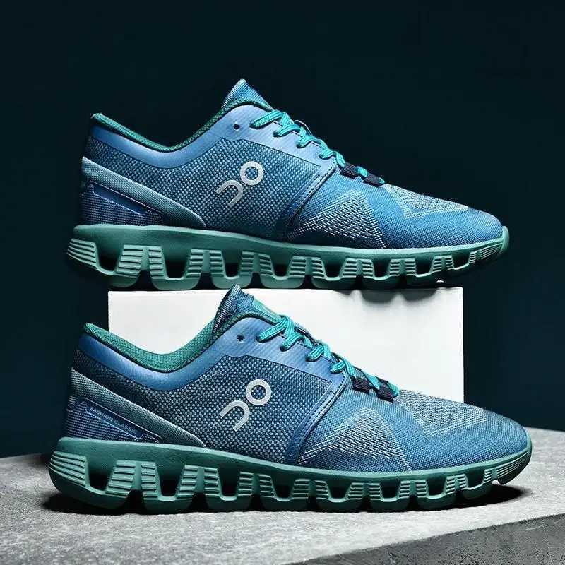 Simple and fashionable cushioned running shoes are fast and comfortable for couplesC250411