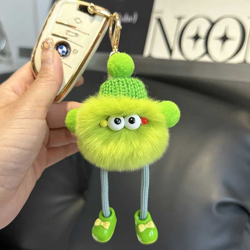 Cute fluffy fur fluffy keychain soft plush ball keychain car keychain female charm bag small brick pendant jewelry W250411