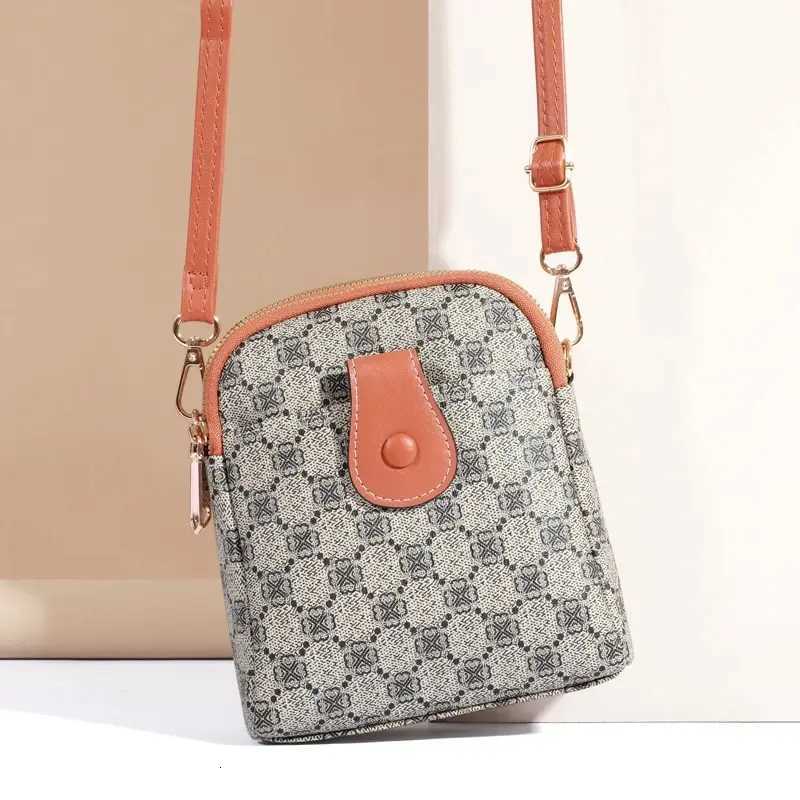 Shell Bag Stylish Shoulder Bundle with AmpleStorage Versatile and Chic Crossbody Pocketfor Women Vintage Inspired DesignT251110