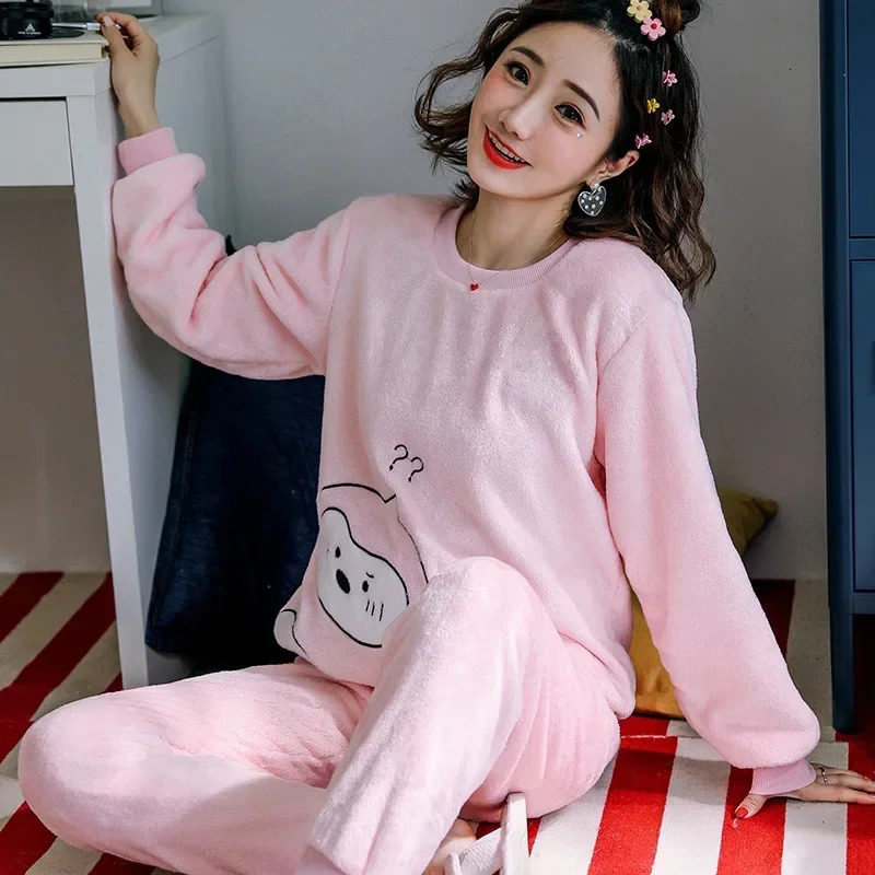 Thickened Warm Sleepwear for Winter Flannel O-Neck Girl Loungewear 2PCS Set Ladies Pajamas Long Sleeves Cartoon Bear Loungewear 251106