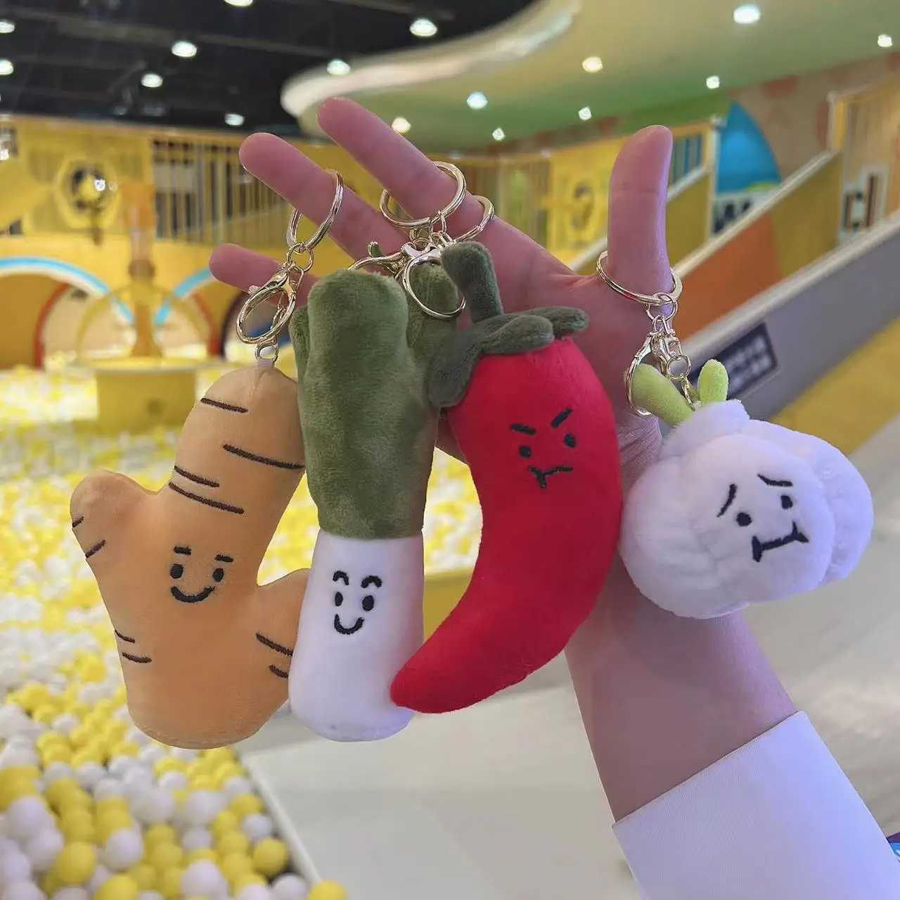 New Creative Cartoon Fun Garlic Scales Ginger Chili Plush Pendant Keychain Doll Plush Toy W250411