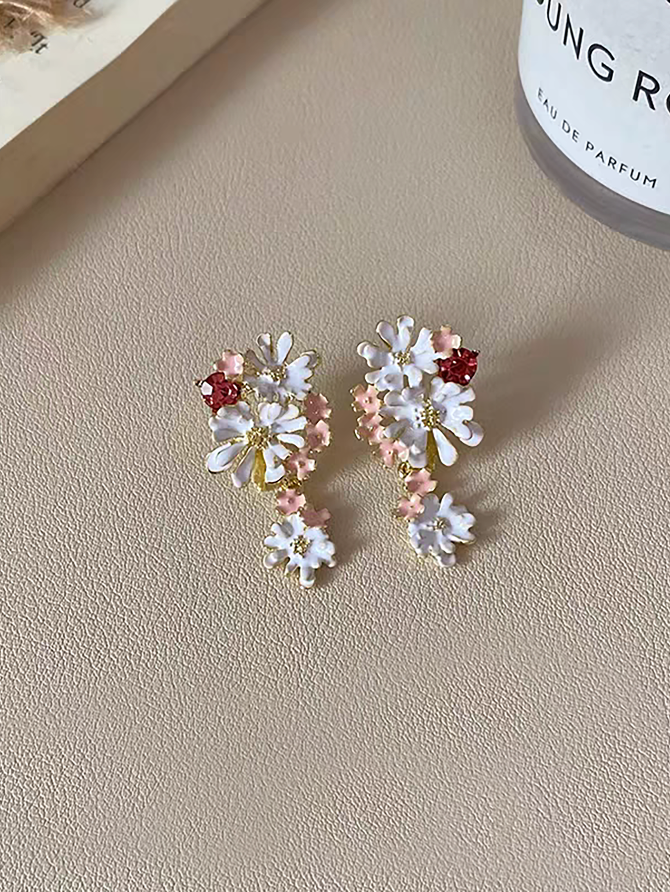 Elegant Colored Daisy Stud Earrings for Women Casual Yet Trendy Earring Design