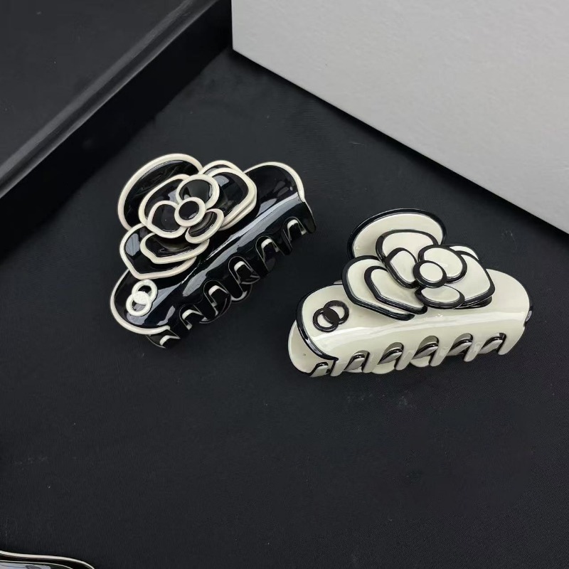Designer Hair Clip High Quality Barrettes Women Black White Claw Clip Hair Jewelry Classic Jaw Clip Headwear Accessories