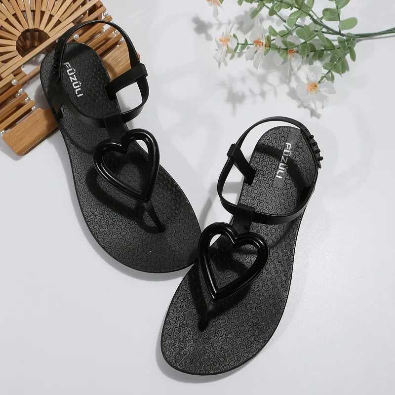 Summer lightweight and comfortable casual flat shoes for women hot selling 2024 Lat model heart-shaped womens sandalsXJ250410