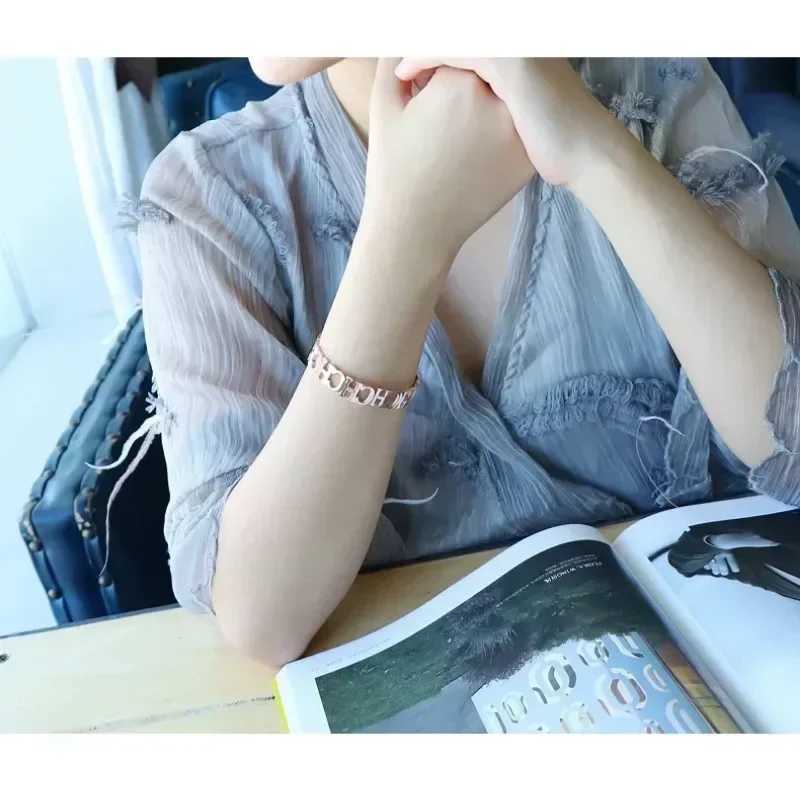 CH Panther Womens Luxury Wolf Bracelet Elegant Love Bangle for Stylish AccessoriesC250410