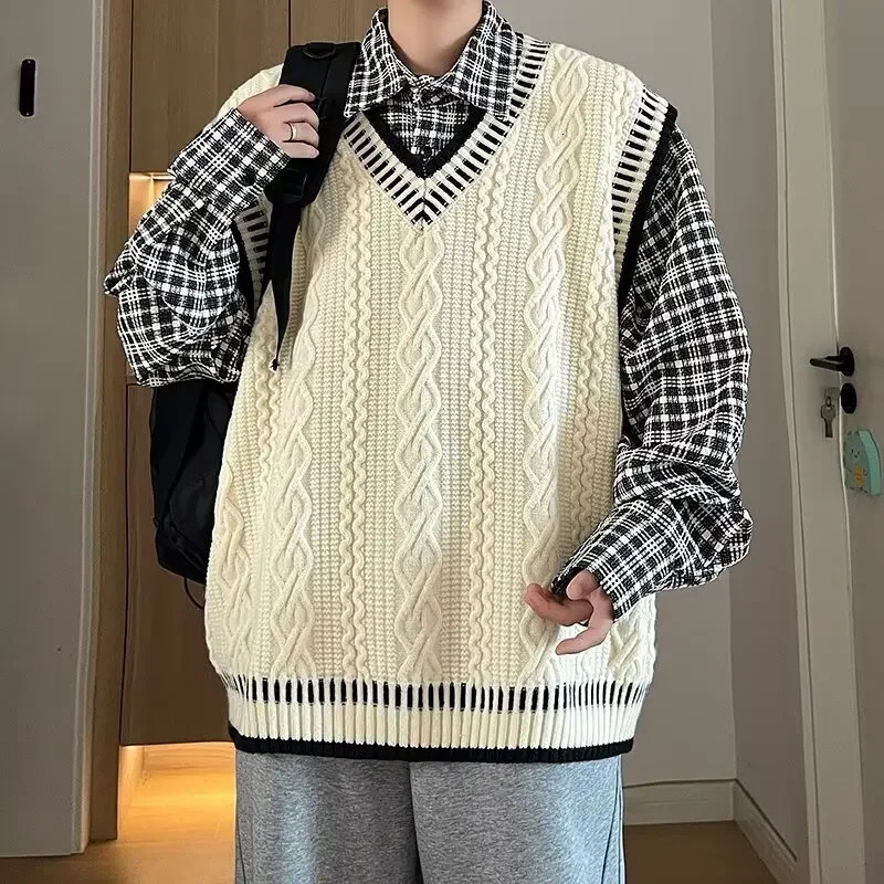Loose Knitted Sweater Vest Twist Yarn Vneck College Style for Men And Women Autumn Winter Fashion Retro Layering Top 251104