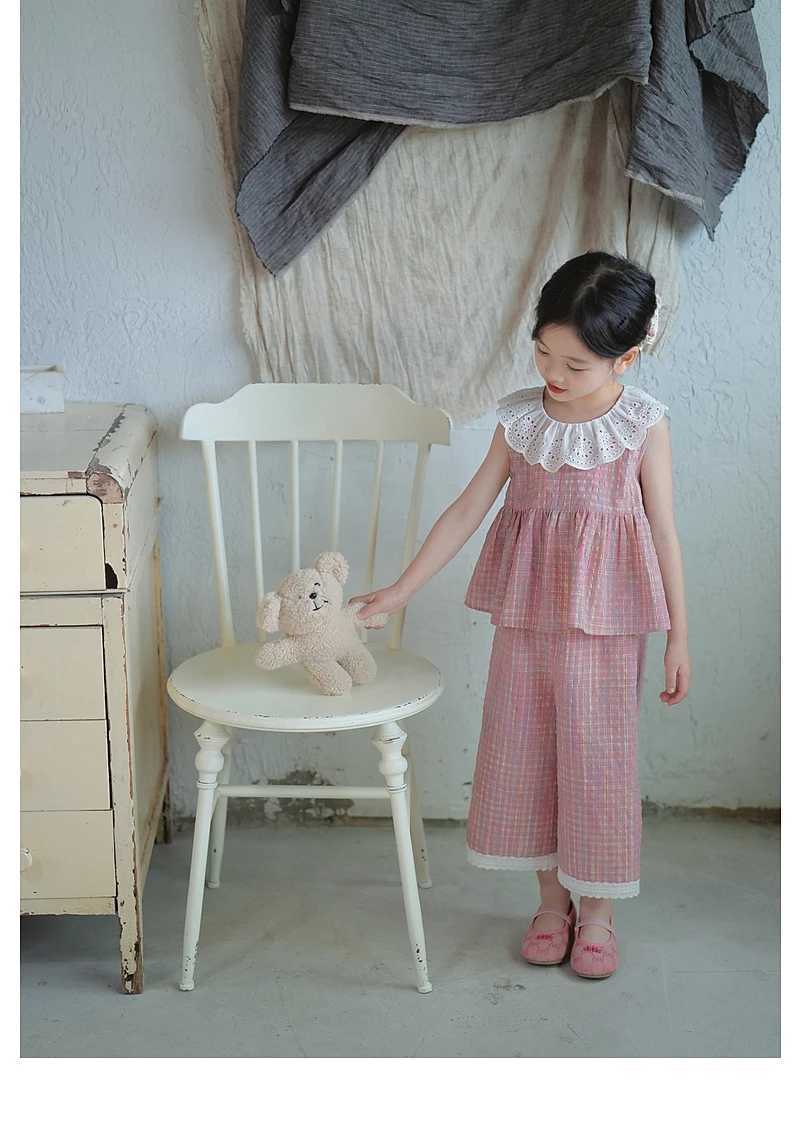 Summer girls set hollow lace lapel sleeveless vest+pants two-piece set cute and lovely childrens clothingXJ250410
