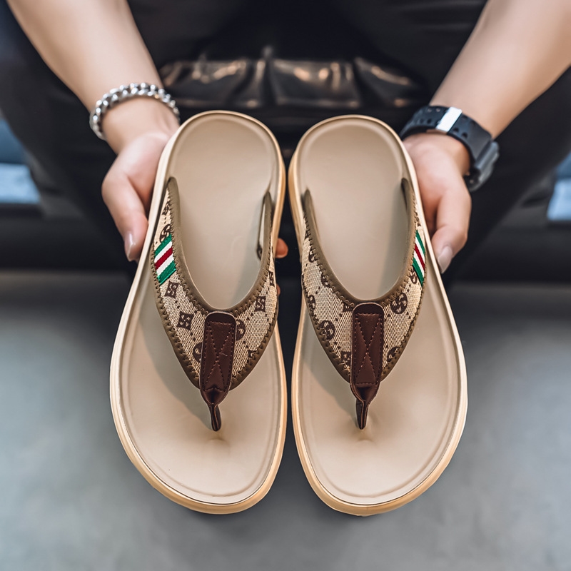 Free shipping Men's slippers Summer new comfortable soft-soled flip-flops wear personalized trend sandals Leather patchwork beach shoes brown