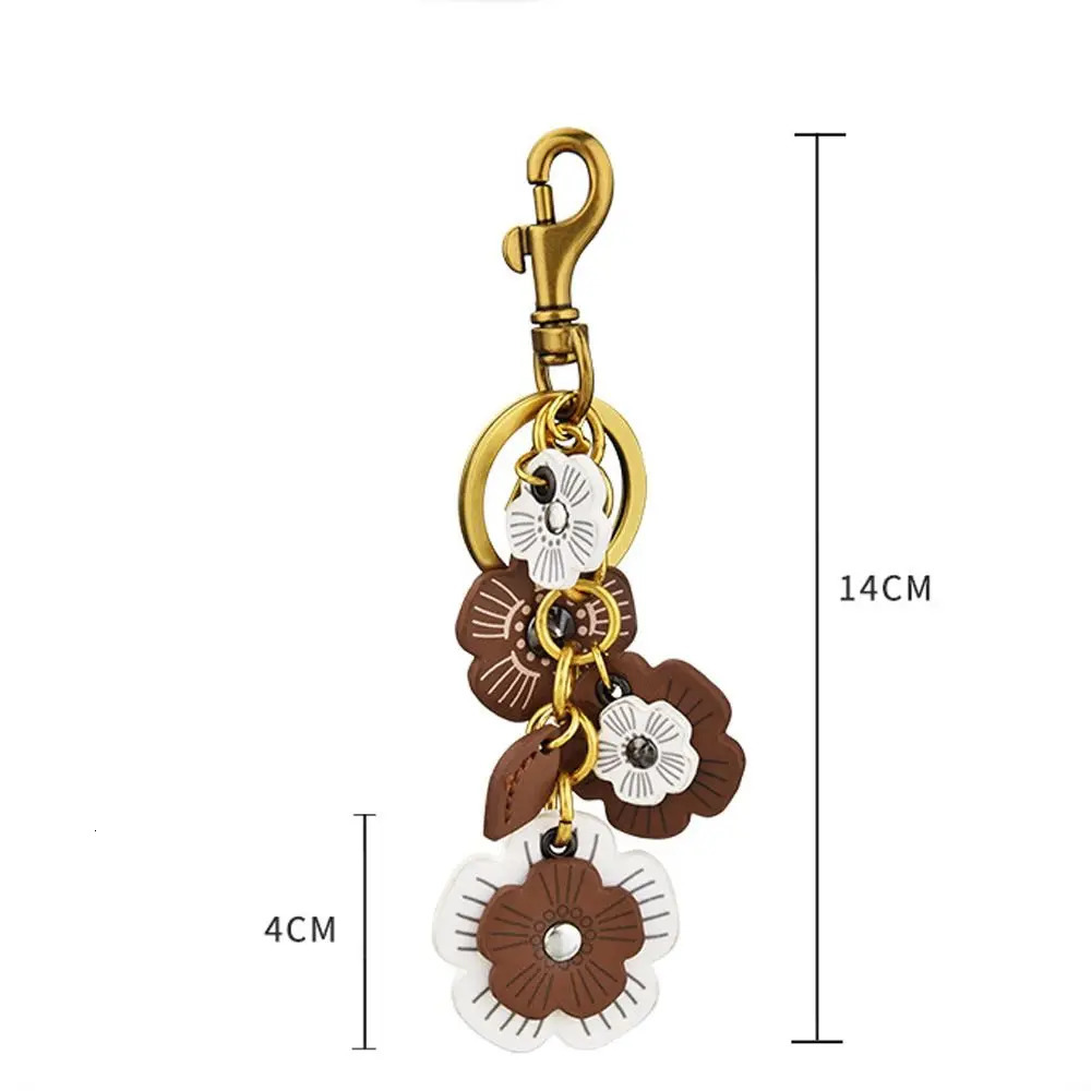 Creative Retro Bag Hanging Ornaments Multipurpose Elegant Flower Keychain Lightweight Decoration Pendant 251110