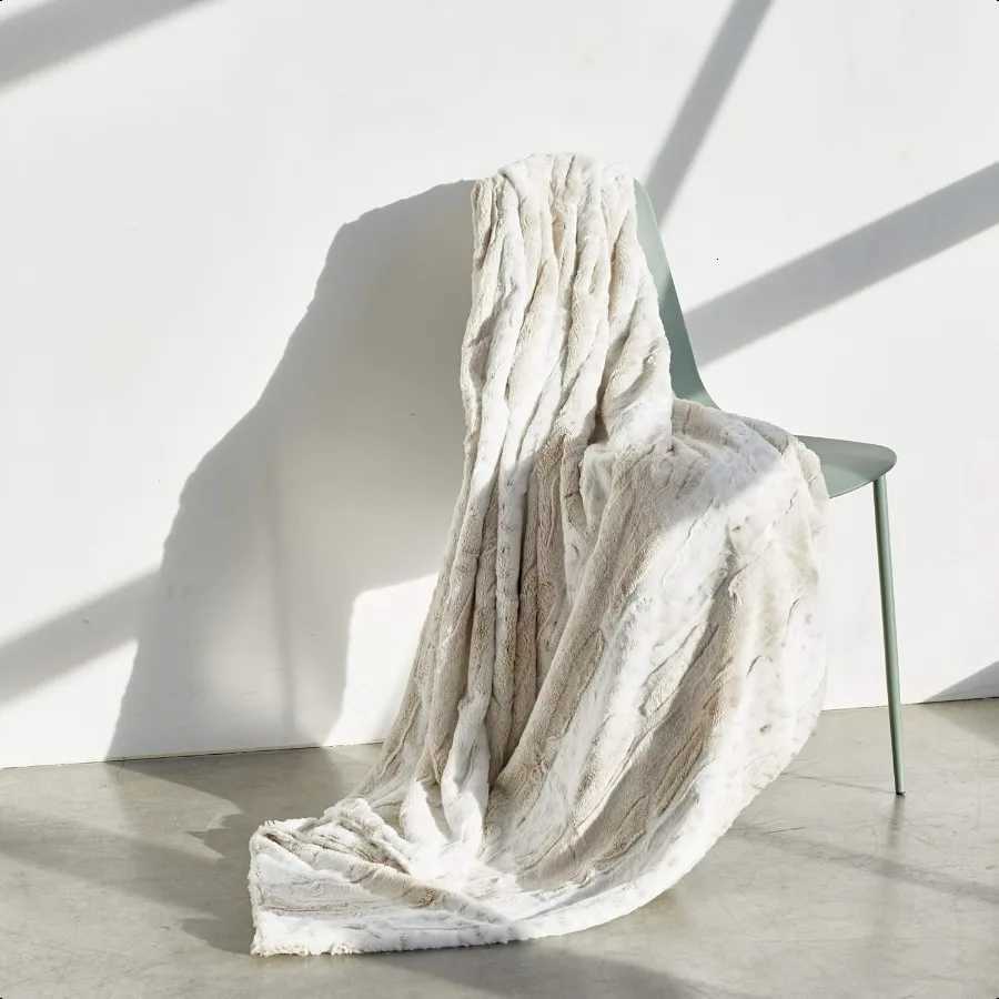 Leopard Luxury Faux Fur Throw Blanket er Soft Fluffy Bedding Throw Blanket for Bedroom 50 x 60 Furry Blanket Comfy Warm Cozy Pl C251111