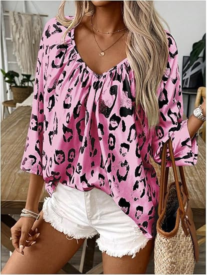 2025 Designer Spring/summer Tie Dye T-shirt For Women's Temperament Commuting Top, High-end Sexy Khaki Leopard Print V-neck Pleated Seven Quarter