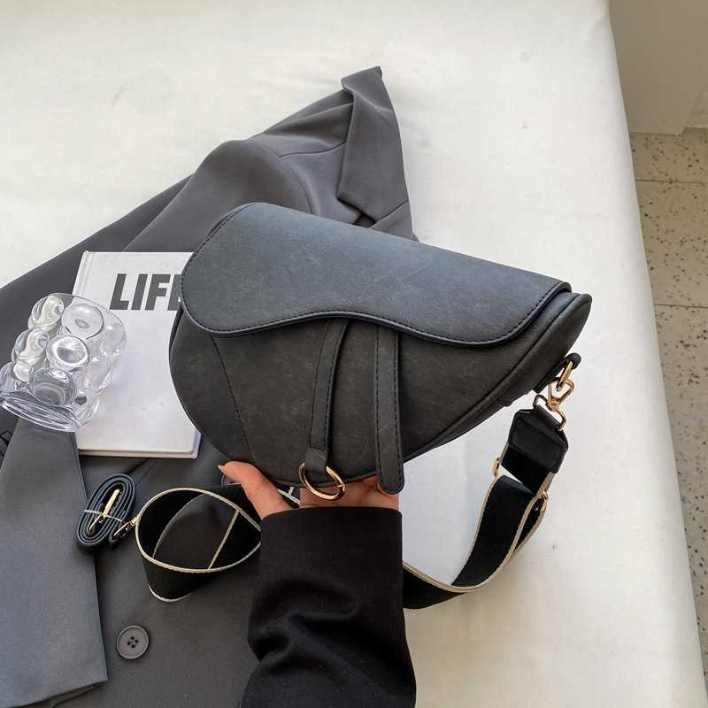 This years hot popular small for women in new summer versatile crossbody single shoulder underarm saddle bag bigclothfgg22