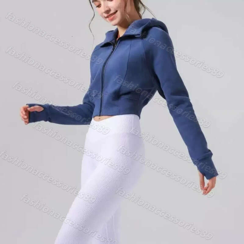Free shipping designer yoga clothes in three colors black, blue grey. Fitness clothing for women training clothes. Quick drying outdoor jackets sports clothes.