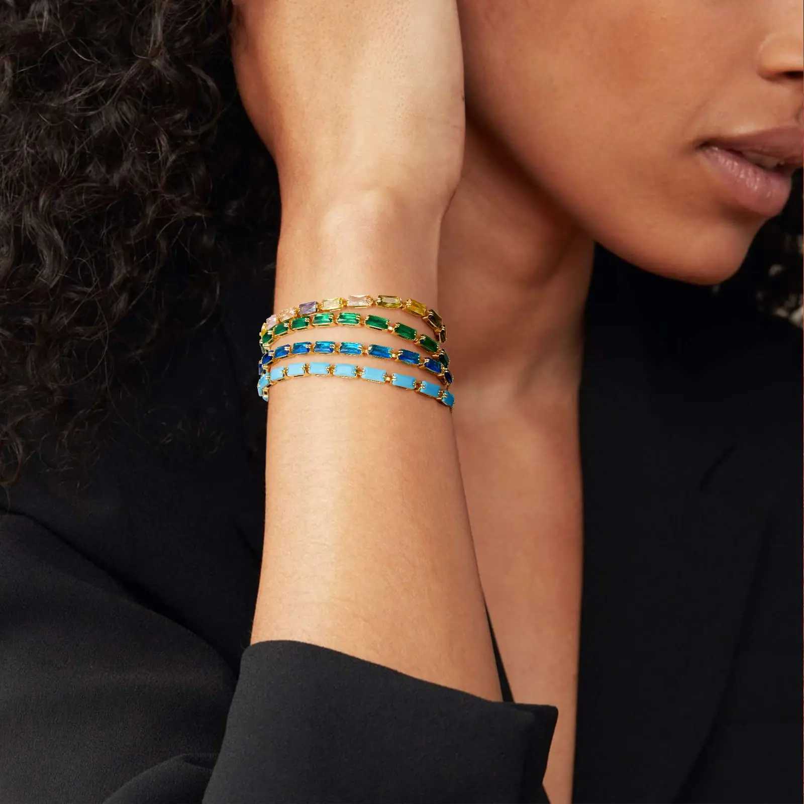 Emerald diamond set square gold color simple vintage style womens adjustable bracelet Exquisite luxury jewelry birthday giftC250410