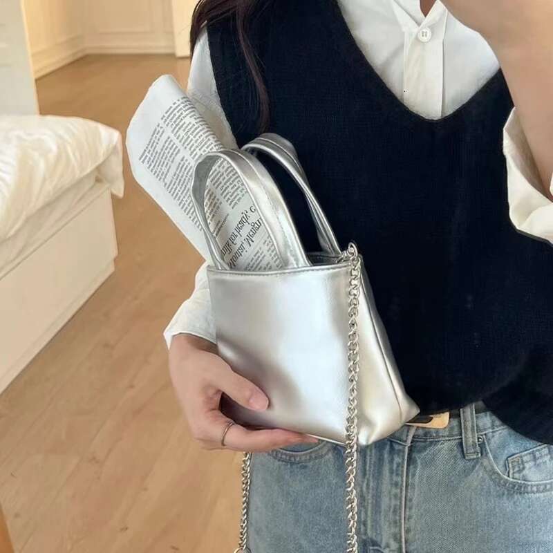 2025 New Ins Internet Celebri South Korea Messenger Bag Lipstick Coin Mini Casual Shoulder Portable Pouch Handbags Purse