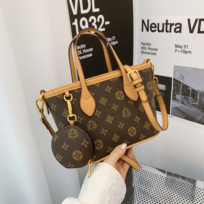 High-quality bucket bag, free home delivery, new designer women's stylish versatile trendy shoulder bag, luxury niche printed crossbody bag, clas