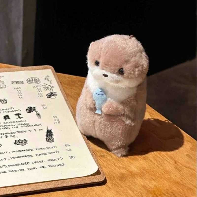 Cute otter holding fish plush doll keyring lightweight hanging pendant used for school bag key wallet doll toy gift 11cm W250411
