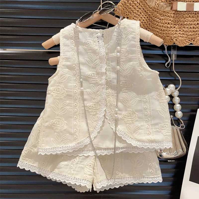 2024 New Summer Korean Chiffon Womens Clothing Set Sleeveless Cotton Embroidered Tank Top+Shorts 2-7 Year Childrens Clothing SetXJ250410