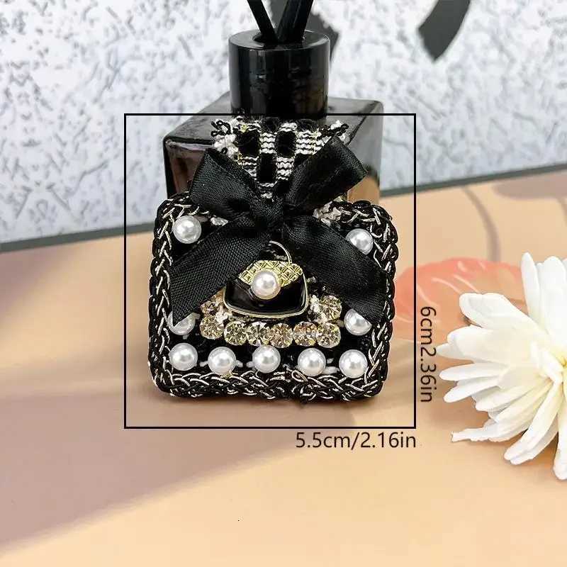 Luxury Korean Fashion Cloth Bow Brooches for Women Crystal Pearl Lapel Pins Luxulry Jewelry Badge Accessories for Backpacks Y251111