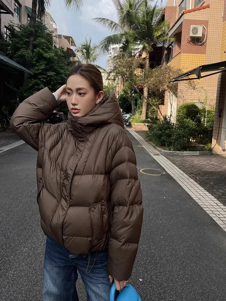 Autumn Winter Lightweight Cloud Feeling Puffer Jacket White Duck Down Warm Short Down Coats Casual Collar Hooded Parkas 251110